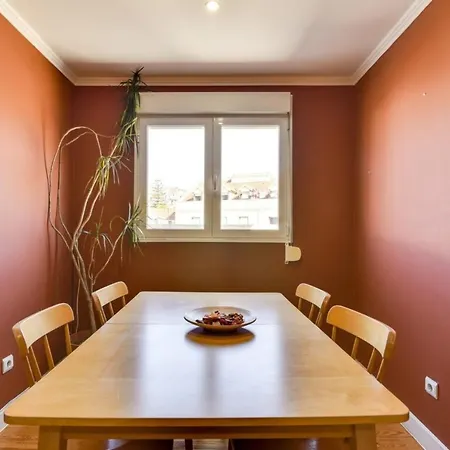 Amazing 3bdr W/lisbon View In Santos Лиссабон