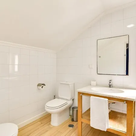 Apartment Amazing 3bdr W/lisbon View In Santos