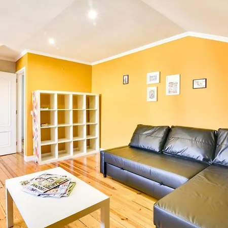 Amazing 3bdr W/lisbon View In Santos Lisbon