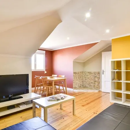 Amazing 3bdr W/lisbon View In Santos Apartment Lisbon